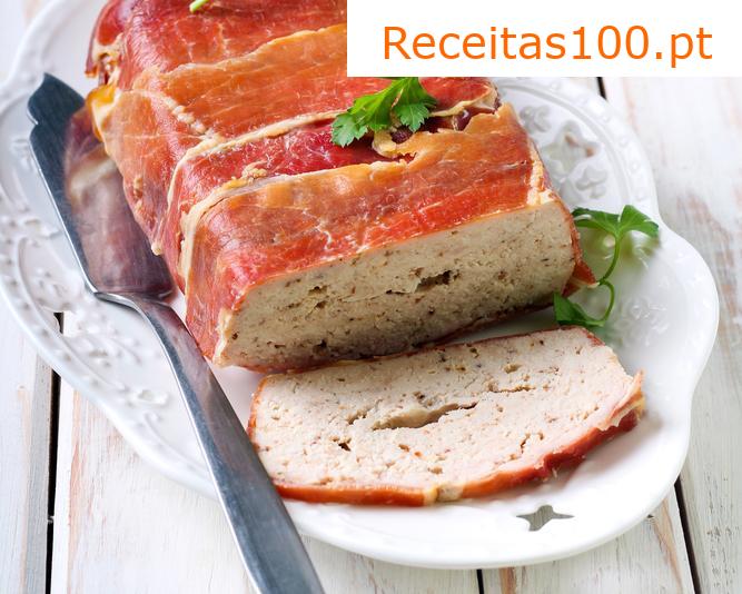 Almôndega enrolada em bacon