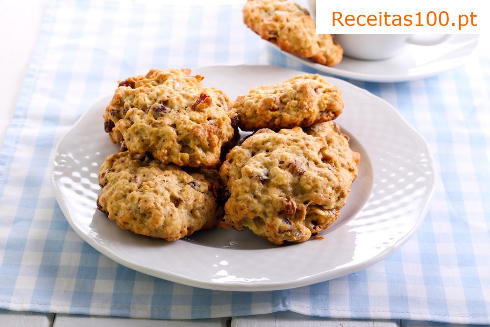 Biscoitos de aveia com maçã