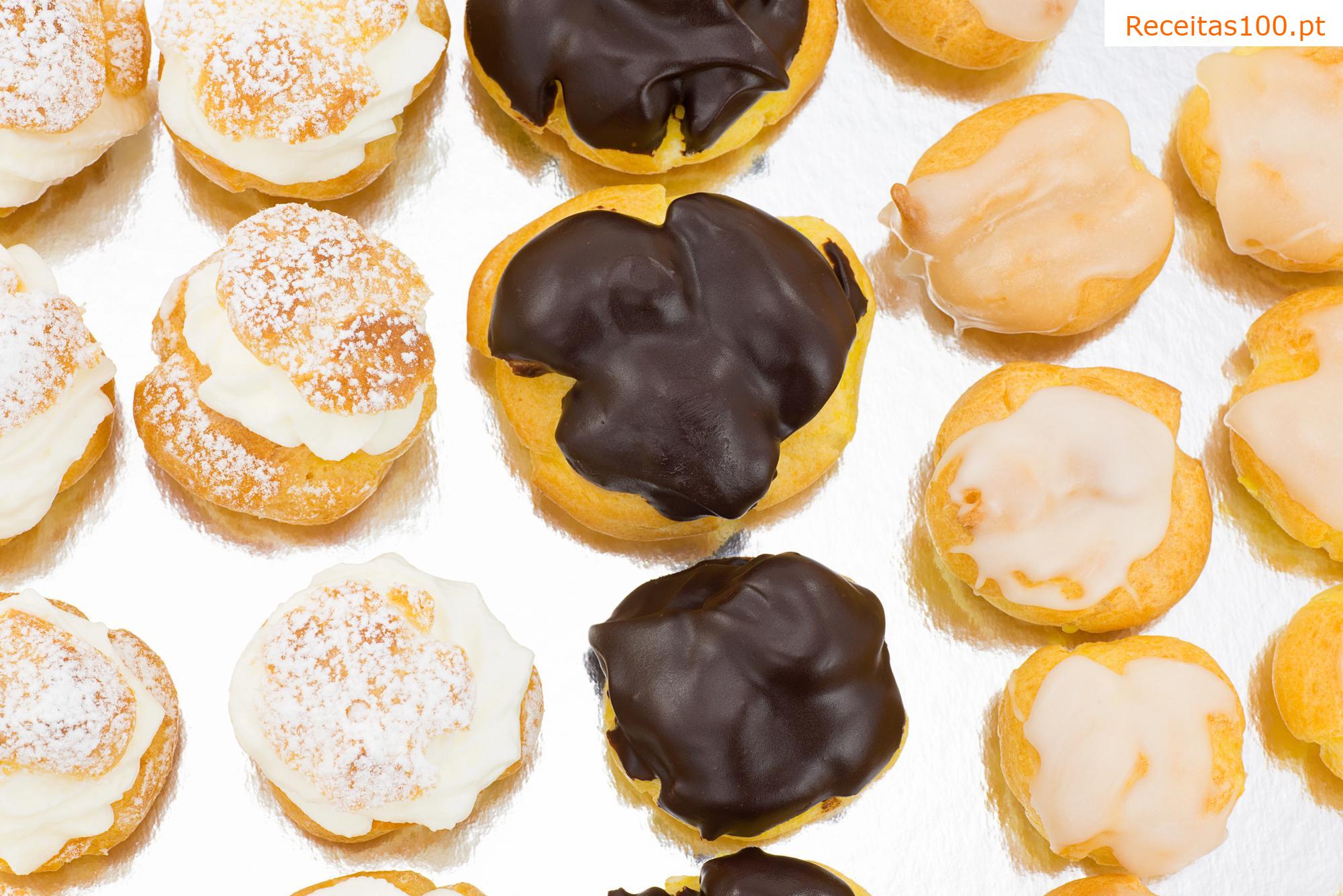 Bolinhos de massa folhada com creme de chocolate