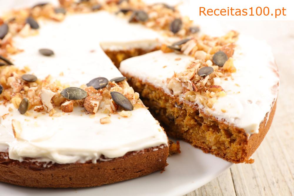 Bolo de cenoura