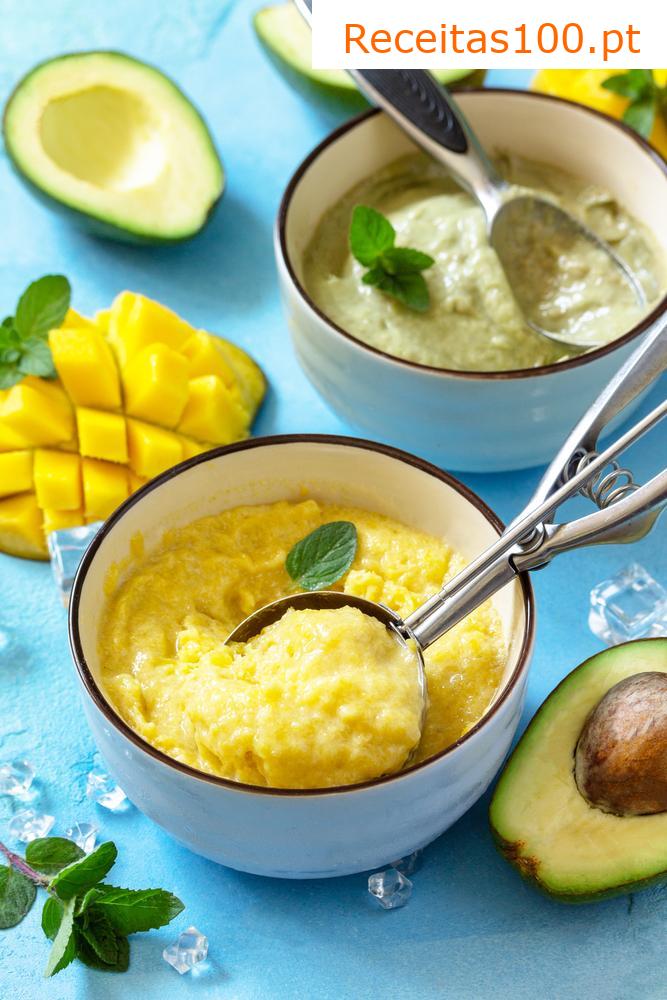 Bolo de coco com creme de manga