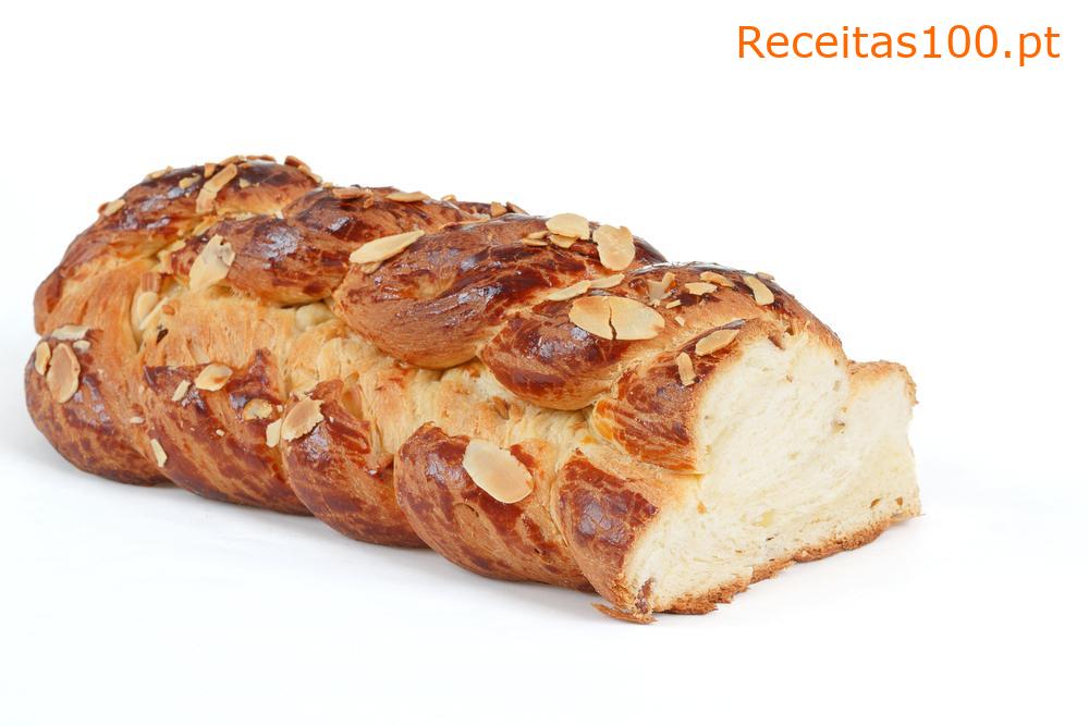 Bolo de Natal com queijo e creme sem fermentação