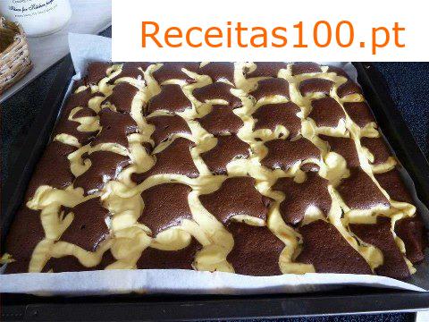 Bolo de pêssego com queijo - assadeira