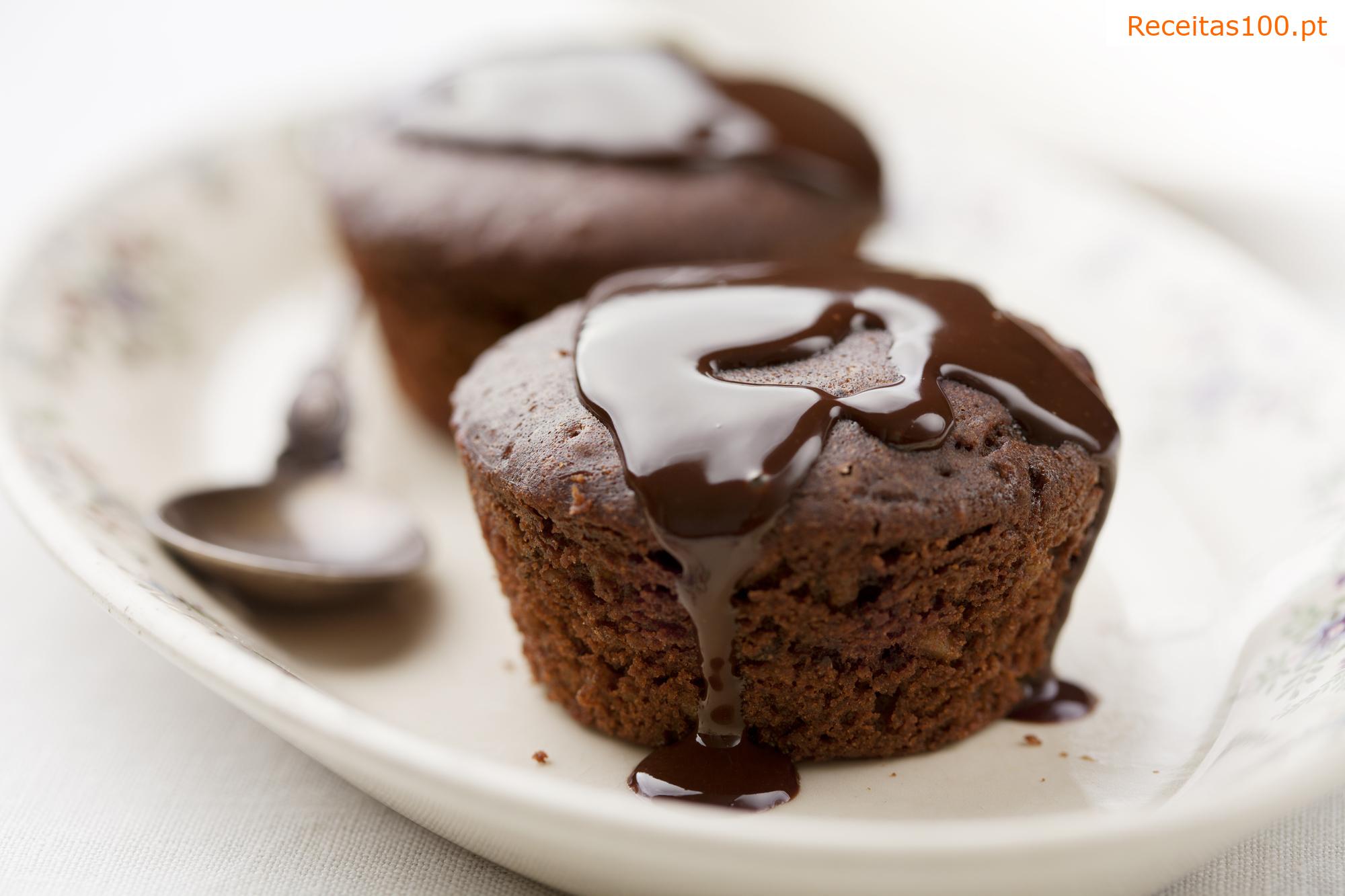 Cobertura de chocolate para bolo