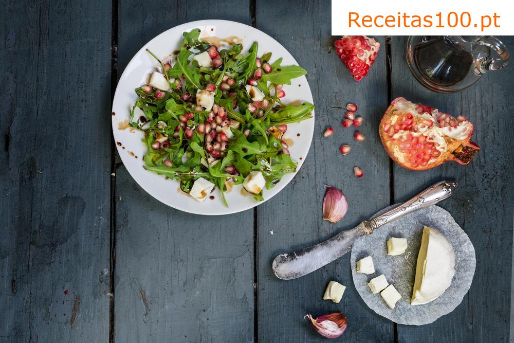 Cogumelos com legumes em conserva agridoce