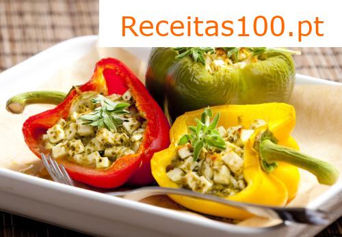 Cogumelos e pimentões grelhados com queijo gorgonzola