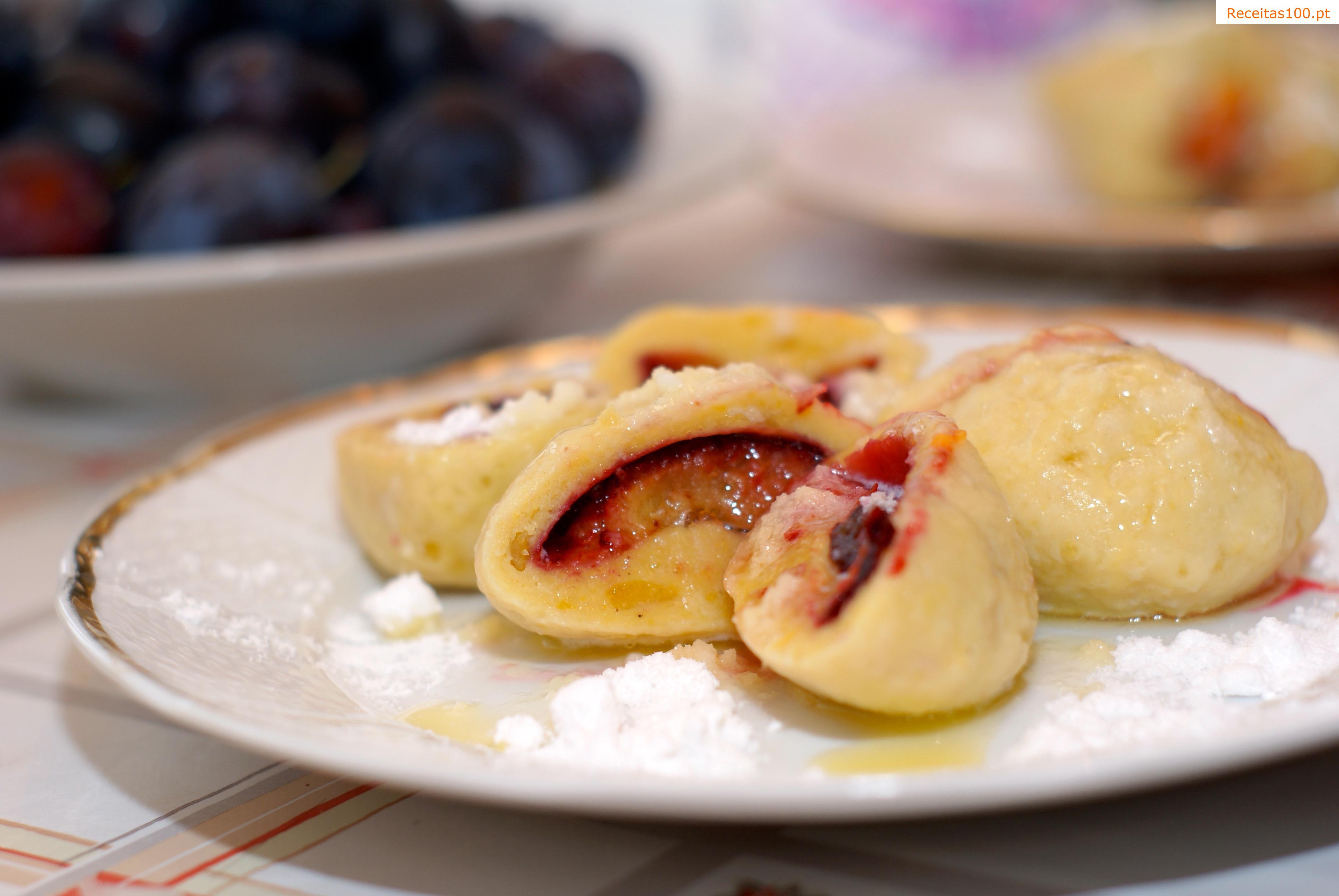 Dumplings de frutas de batata