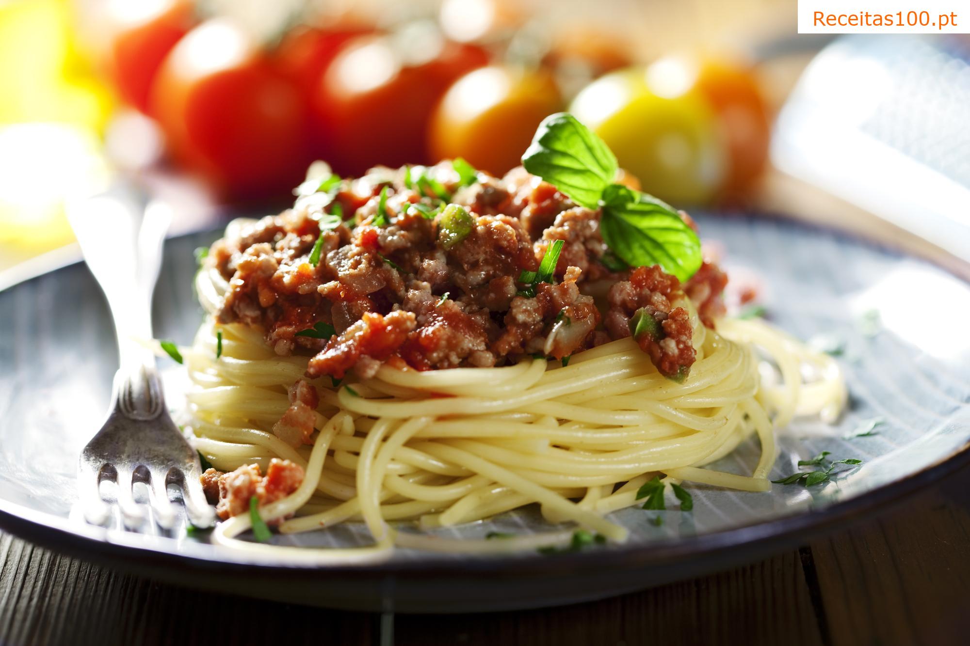 Espaguete à bolonhesa com carne moída da Petra