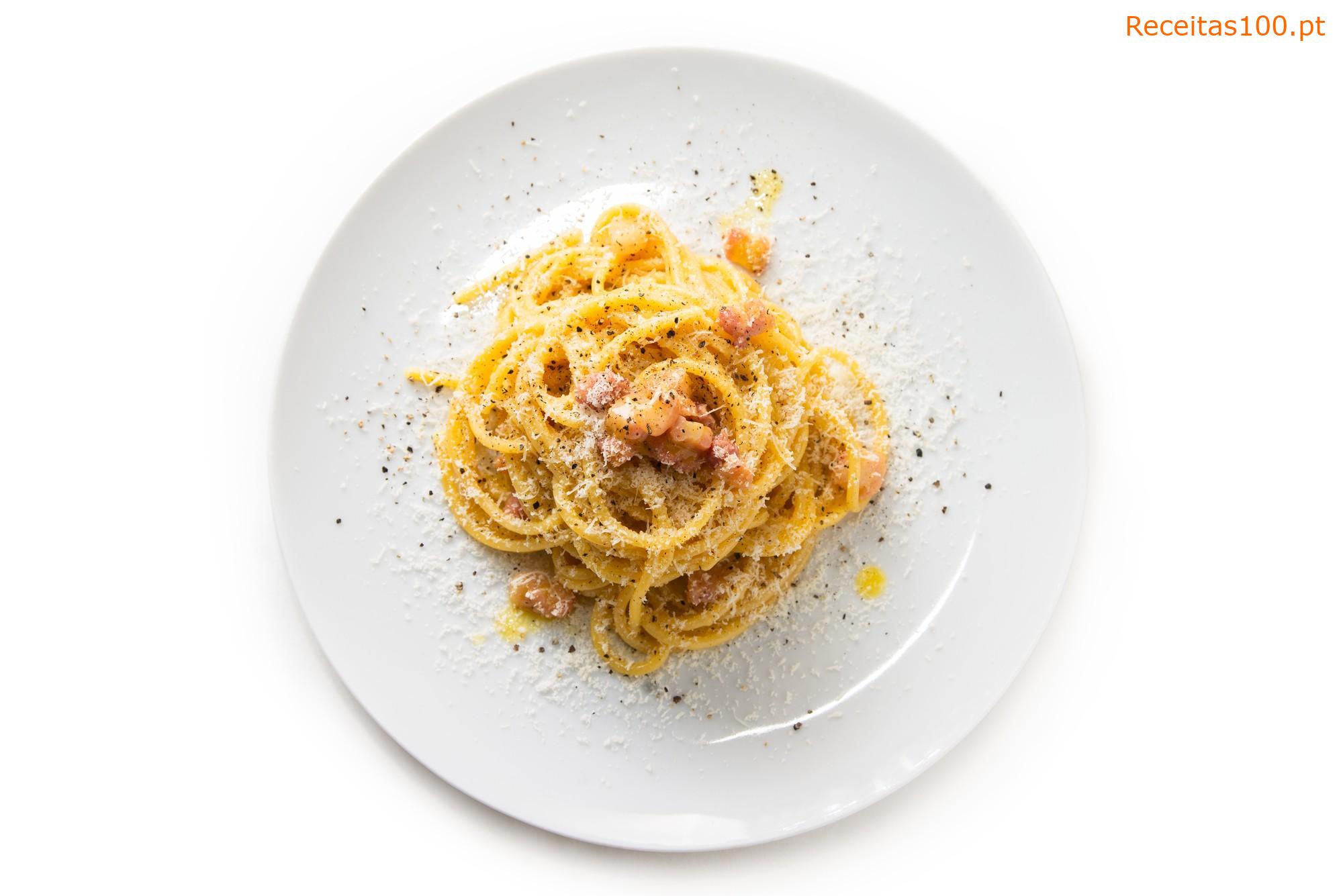 Espaguete à carbonara