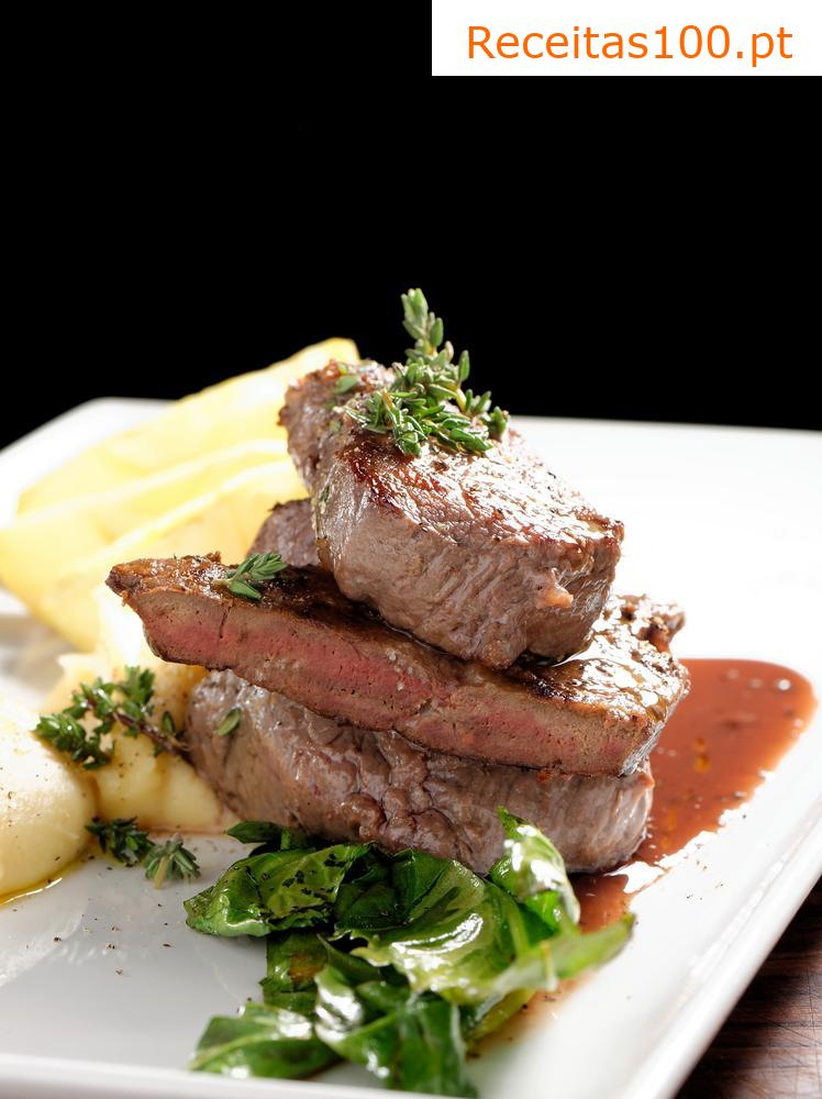 Filé de venado (lombo) com molho de cogumelos