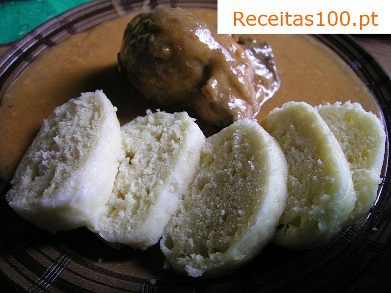 Frango à paprika com natas