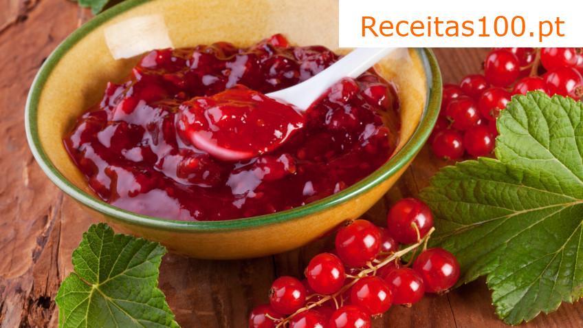 Geleia de groselha e jostaberry