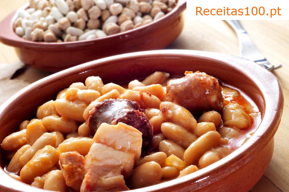 Guisado de feijão com enchidos e cogumelos