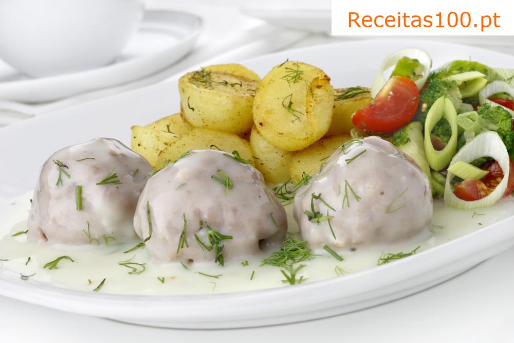 Molho de cogumelos com endro e crème fraîche