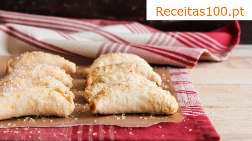 Pastéis com recheio de maçã