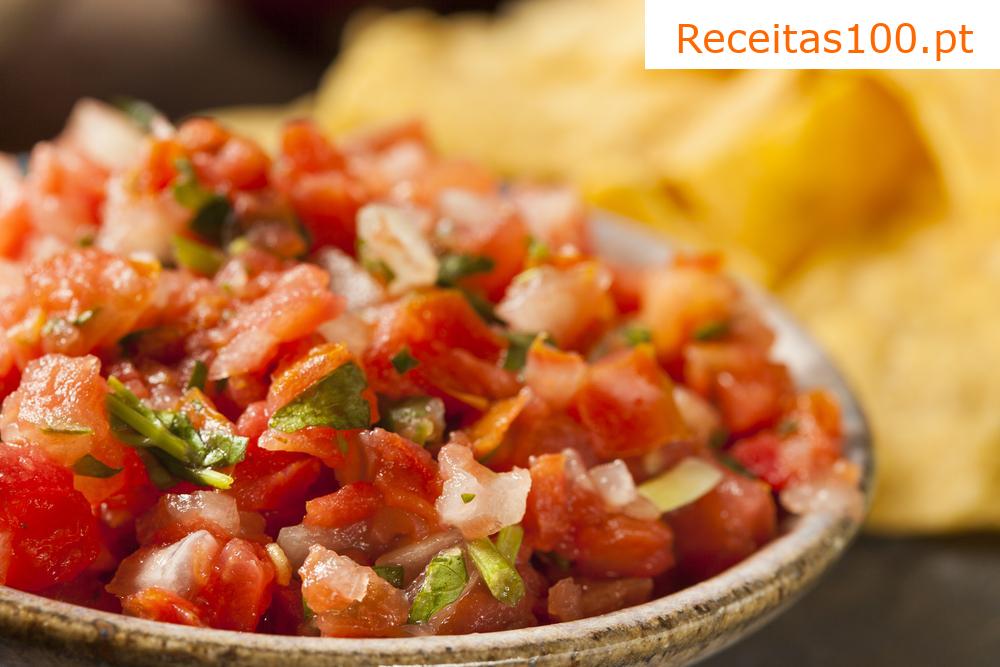 Pico de Gallo - salada na cor da bandeira mexicana