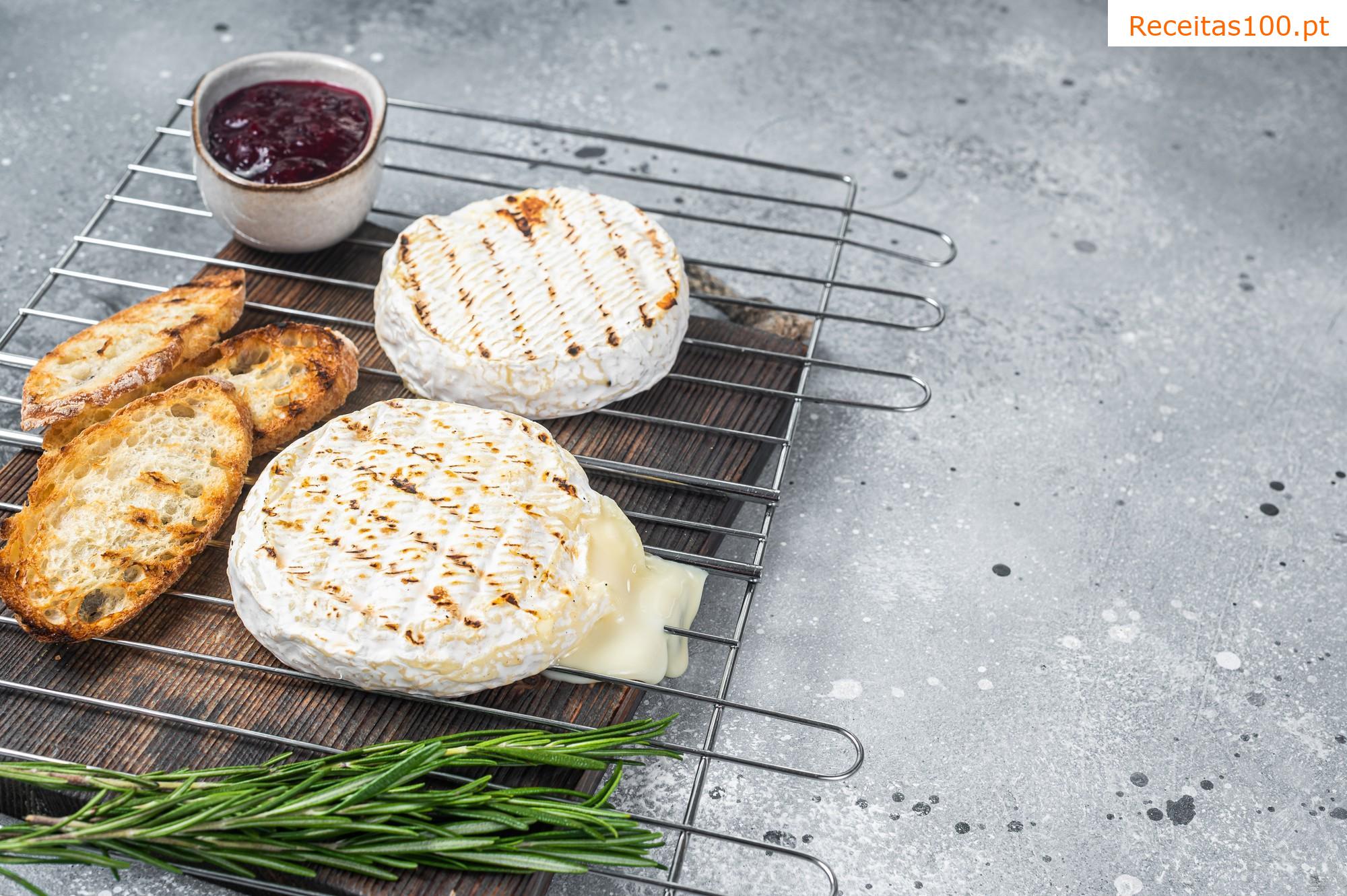 Queijo camembert grelhado