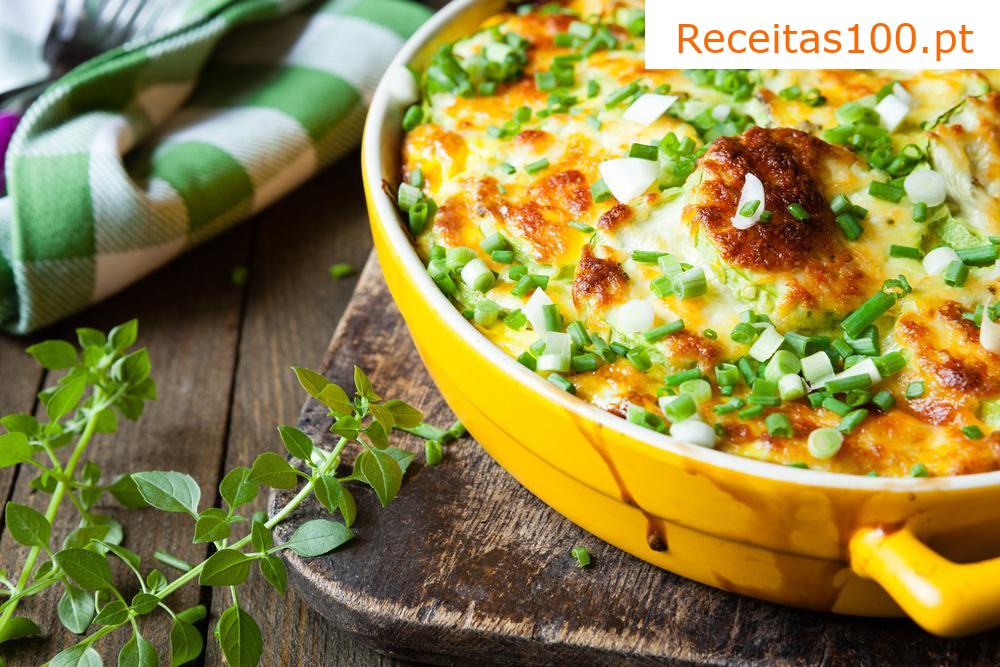 Recheio de abobrinha sem farinha com presunto e três tipos de queijo.