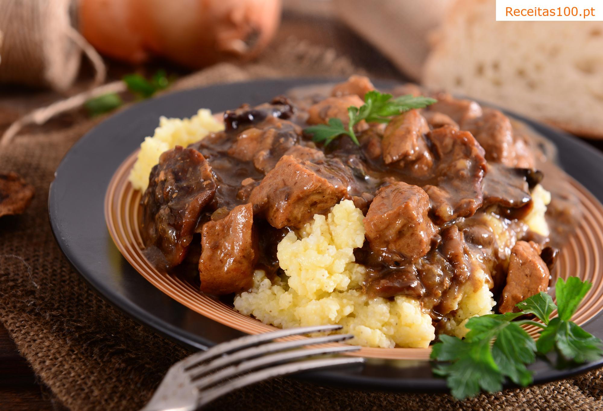Rolo de carne na cenoura