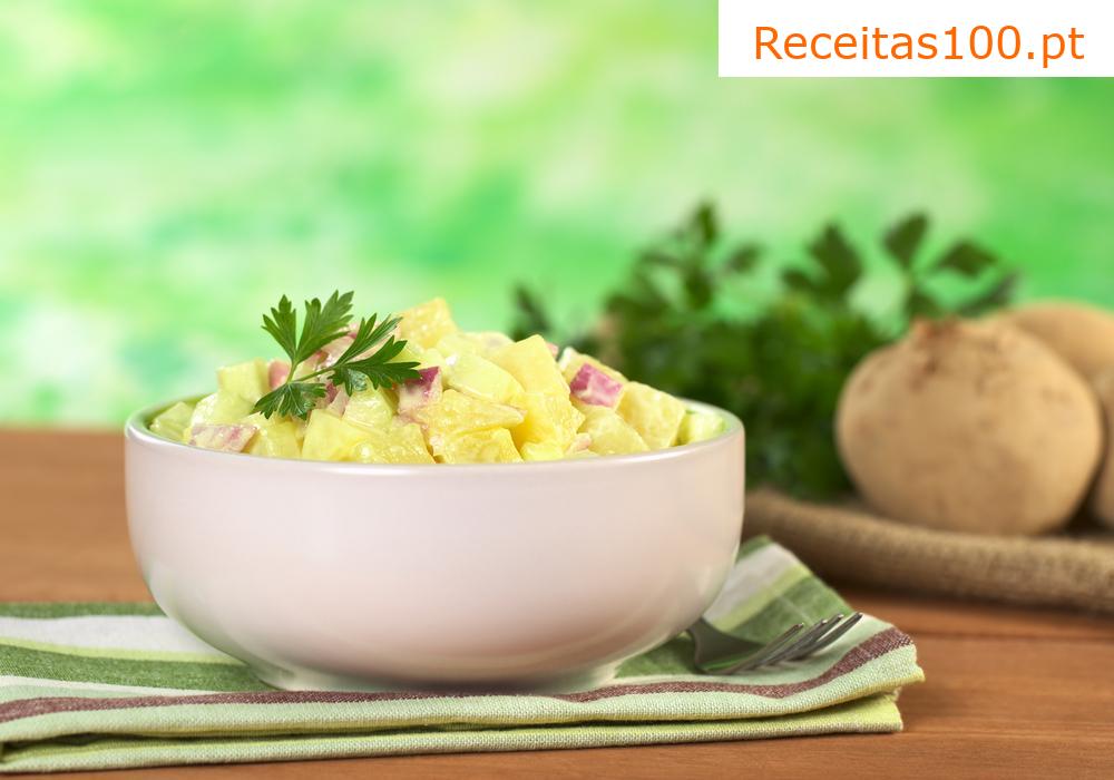 Salada de batata simples sem maionese