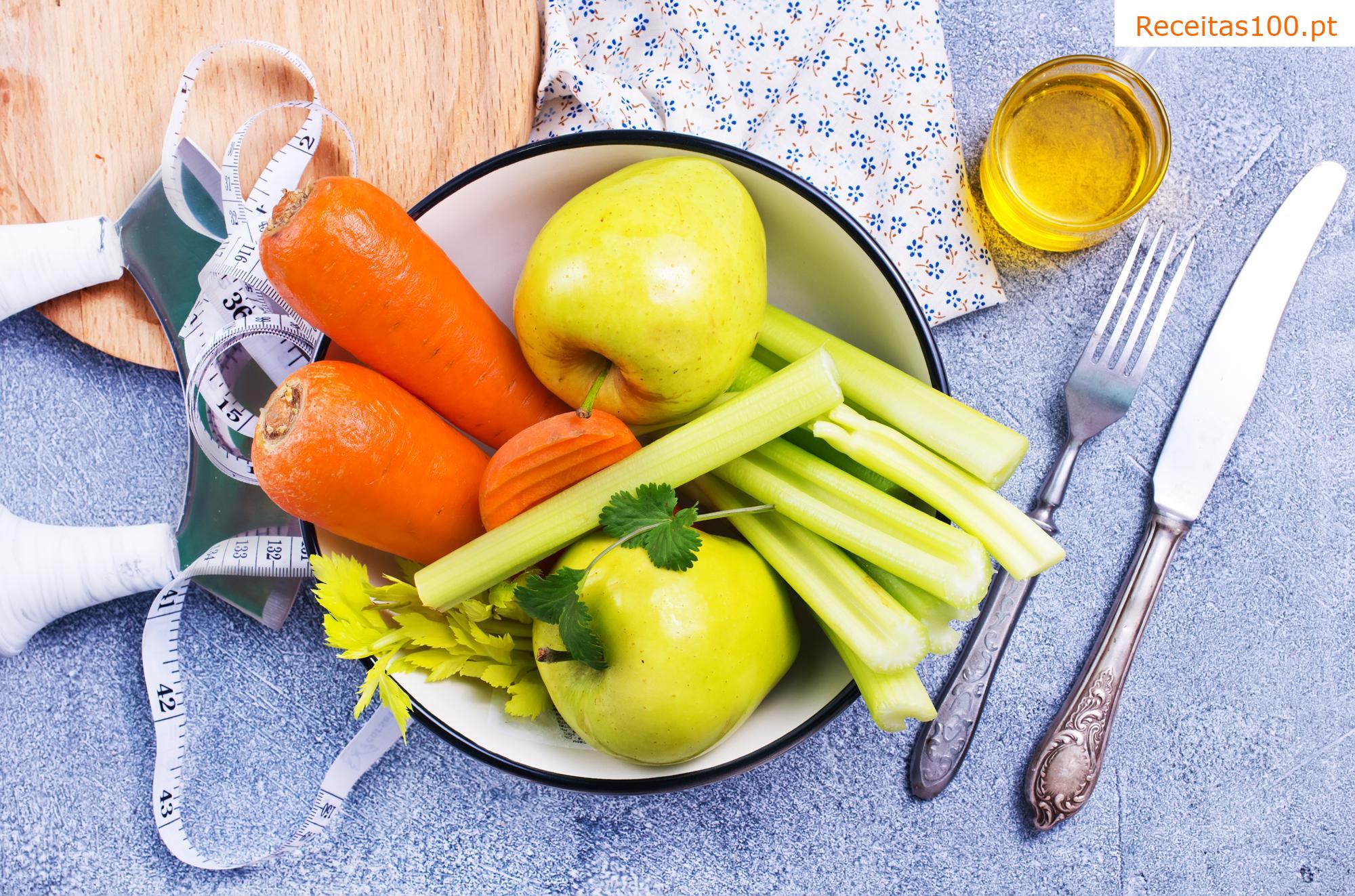 Salada de legumes com maçãs