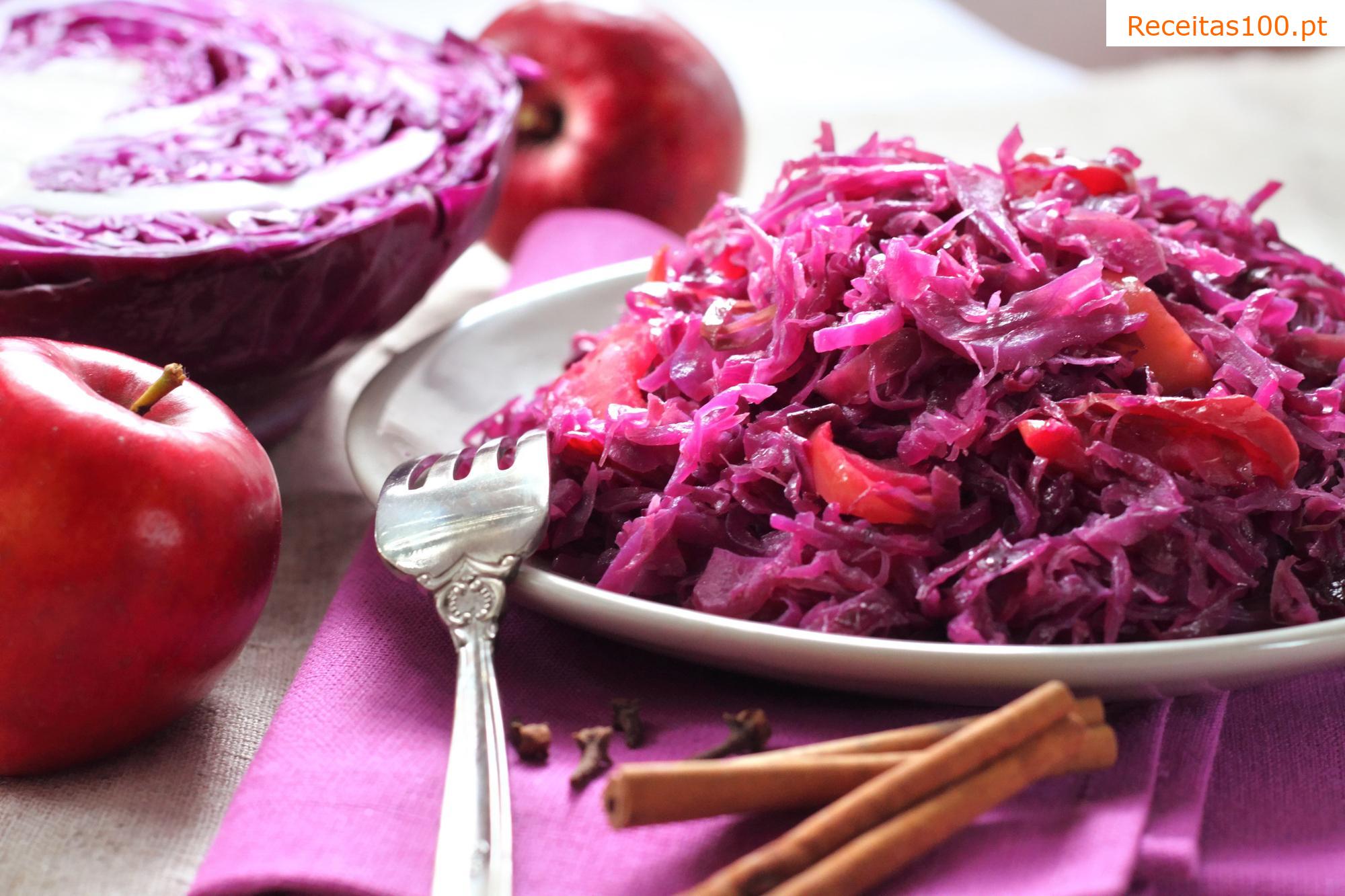 Salada de repolho com maçãs