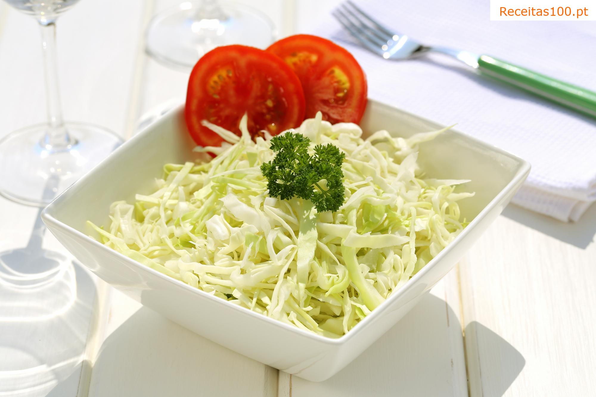 Salada de repolho simples