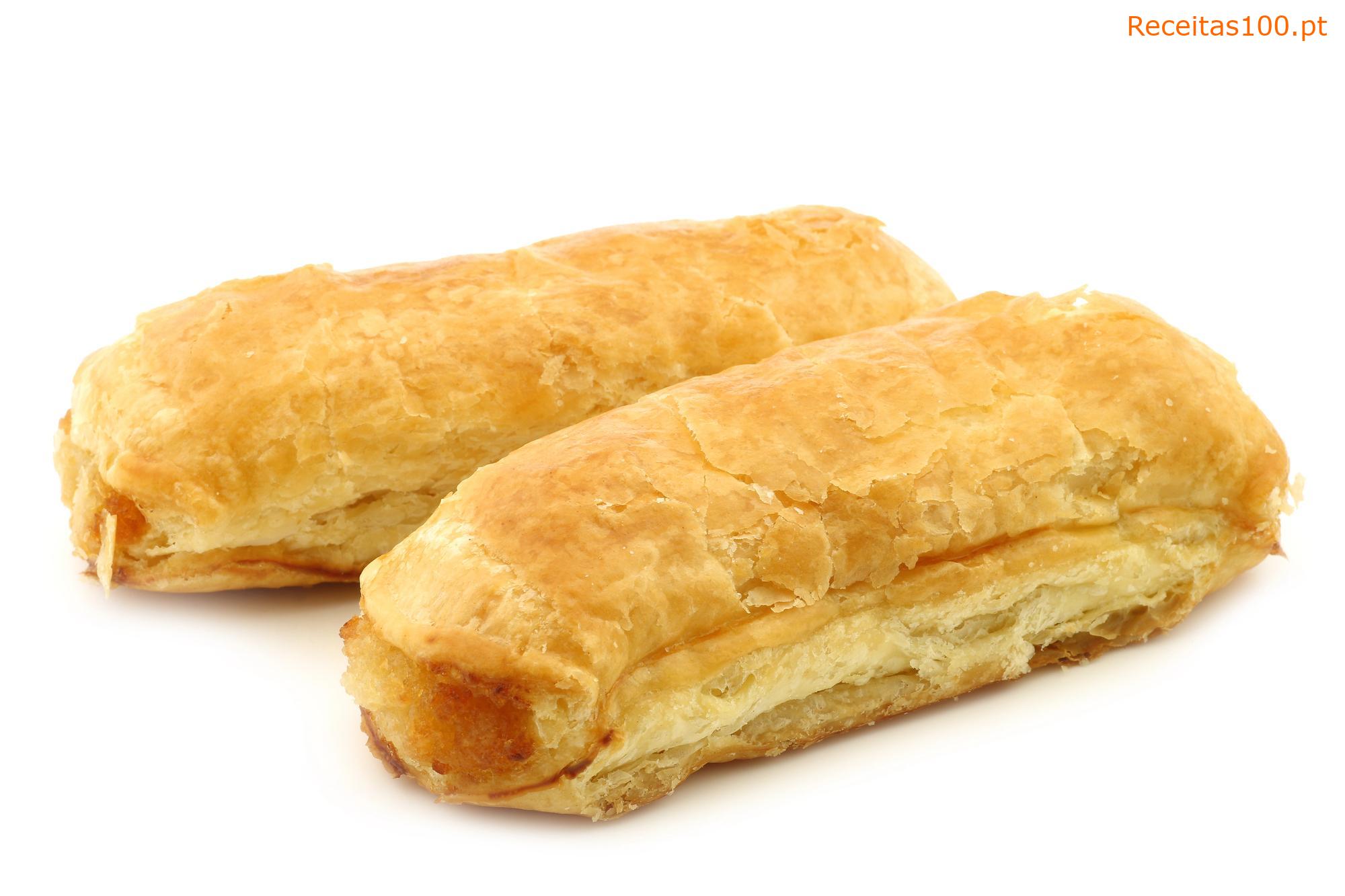 Salsichas em massa folhada