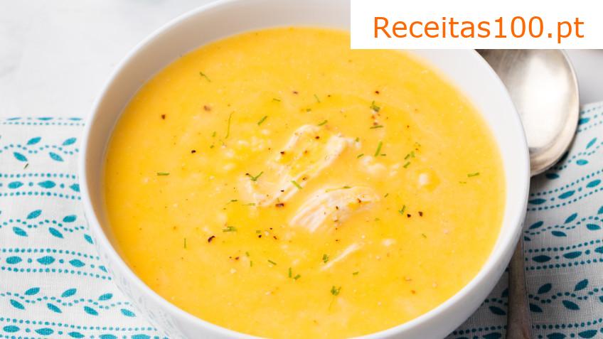 Sopa de abóbora tailandesa