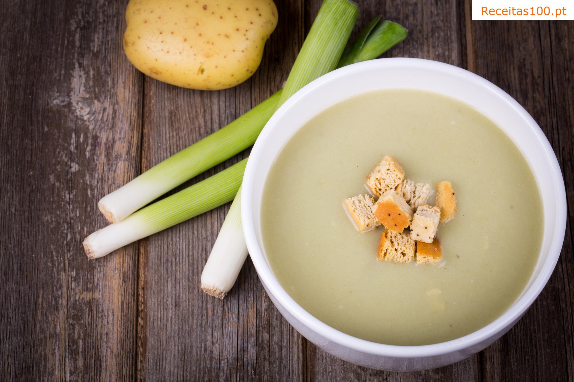 Sopa de alho-poró com batata