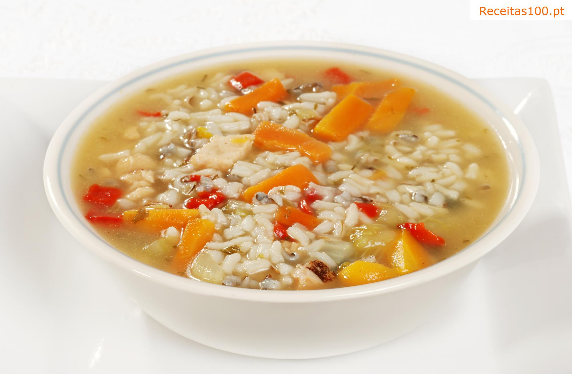 Sopa de legumes com arroz