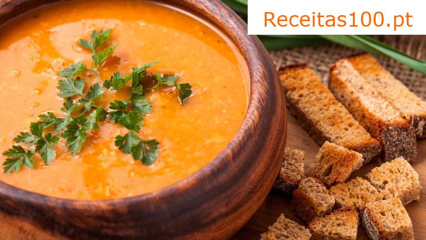 Sopa de lentilhas vermelhas com curry
