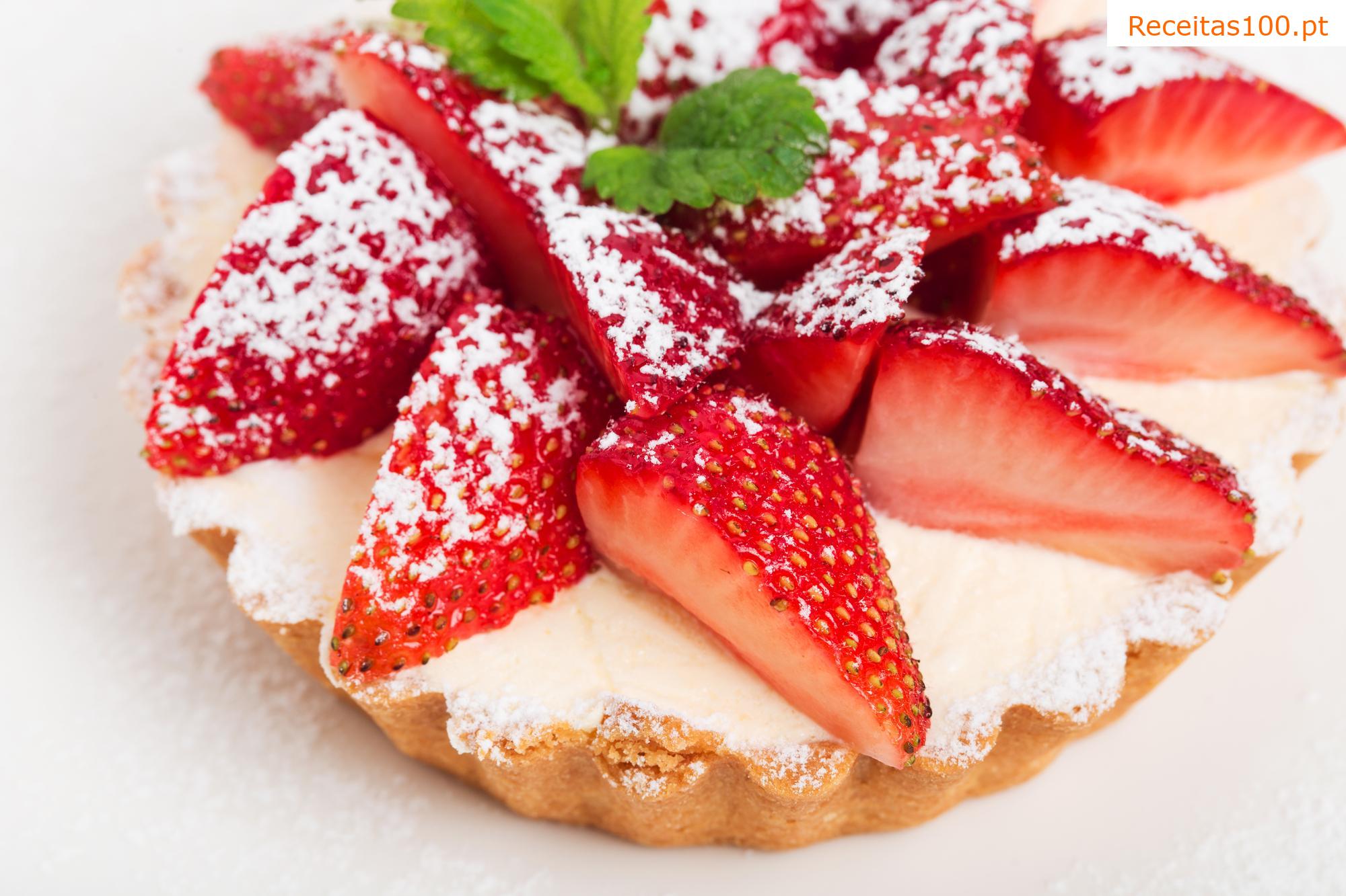 Torta de morango - rápida e simples